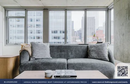 2 Bedroom West Loop Apartment