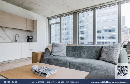 2 Bedroom West Loop Apartment
