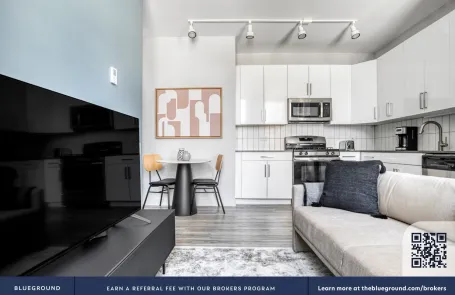 1 Bedroom Chicago Loop Apartment