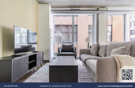 2 Bedroom West Loop Apartment
