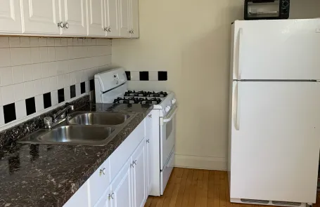 1 Bedroom Rogers Park Apartment