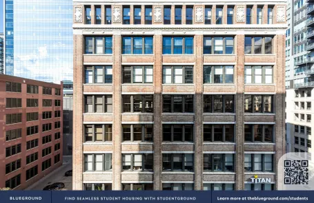 Studio West Loop Apartment