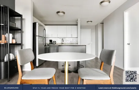 1 Bedroom West Loop Apartment