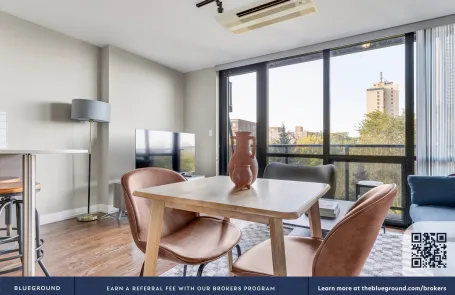 1 Bedroom Edgewater Apartment