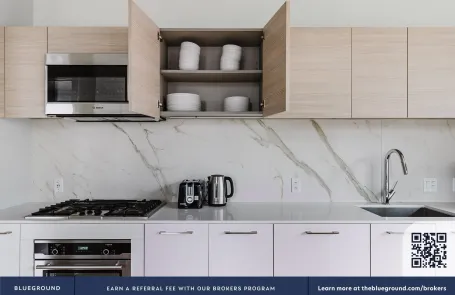 2 Bedroom West Loop Apartment