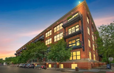 1 Bedroom West Loop Condo