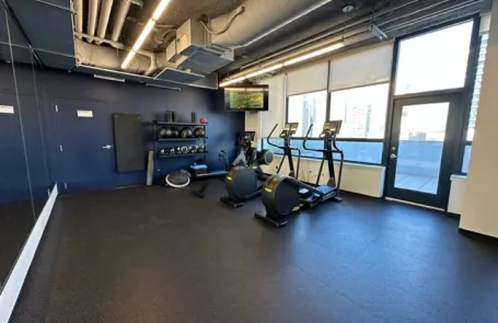 2 Bedroom West Loop Apartment