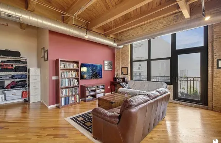 1 Bedroom West Loop Condo