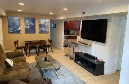 3 Bedroom Lincoln Park Apartment
