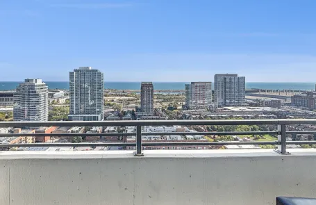 2 Bedroom South Loop Apartment