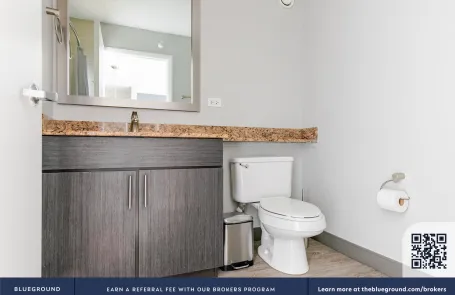 1 Bedroom West Loop Apartment