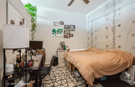 2 Bedroom South Loop Apartment