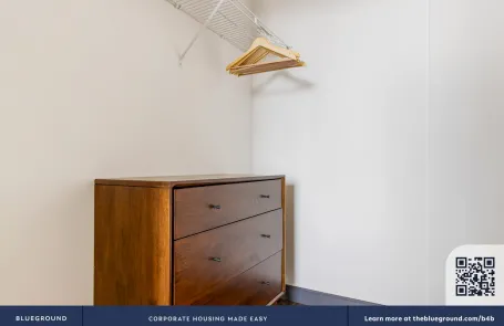 1 Bedroom West Loop Apartment
