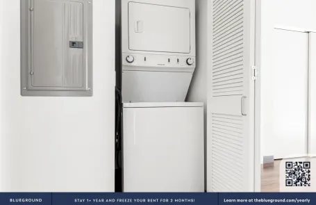 1 Bedroom West Loop Apartment