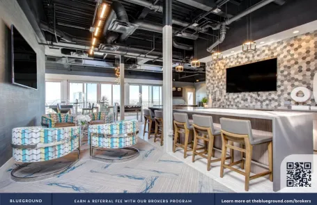 1 Bedroom West Loop Apartment