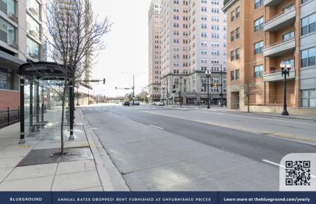 1 Bedroom Edgewater Apartment