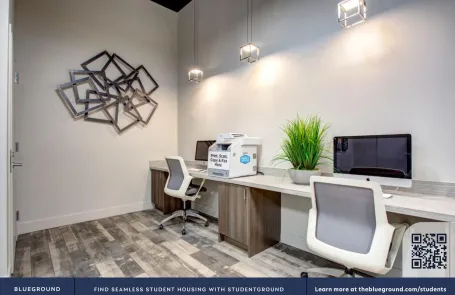 1 Bedroom West Loop Apartment