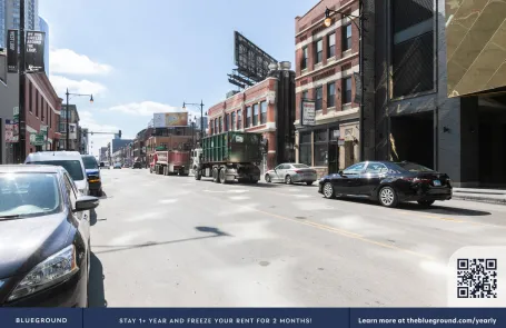 2 Bedroom West Loop Apartment