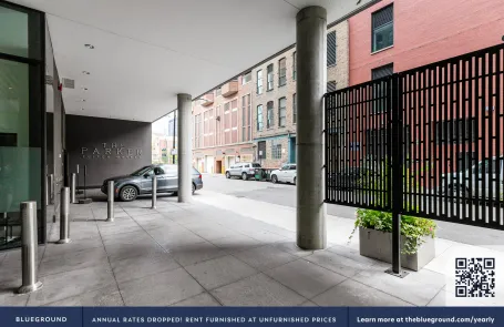 2 Bedroom West Loop Apartment