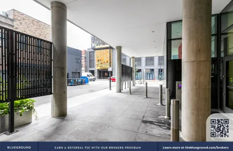 2 Bedroom West Loop Apartment