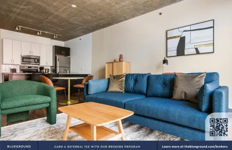 1 Bedroom West Loop Apartment