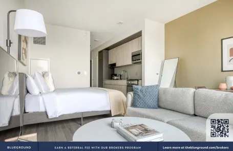 Studio South Loop Apartment