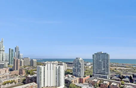 2 Bedroom South Loop Apartment