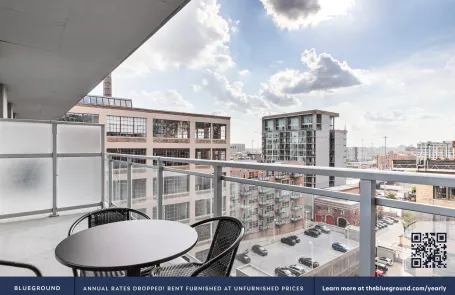 1 Bedroom West Loop Apartment