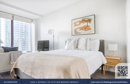 Studio South Loop Apartment