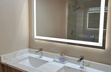 2 Bedroom Chicago Loop Apartment