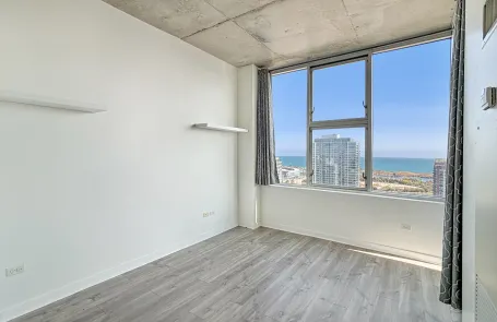 2 Bedroom South Loop Apartment