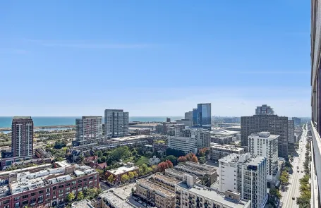 2 Bedroom South Loop Apartment