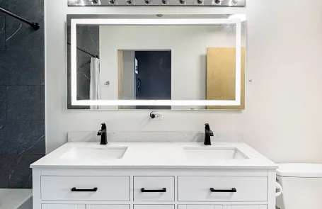 2 Bedroom South Loop Apartment