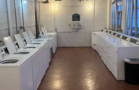 1 Bedroom Rogers Park Apartment