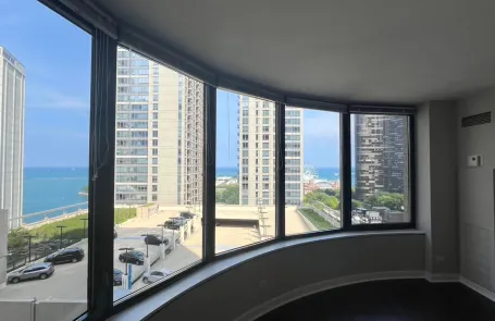 2 Bedroom Streeterville Apartment