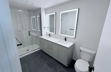 2 Bedroom West Loop Apartment