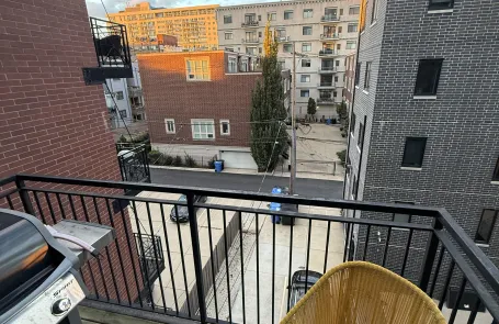 2 Bedroom River West Apartment