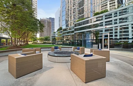 Studio Streeterville Corporate Housing