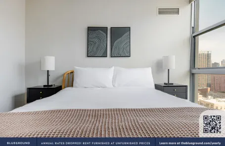 2 Bedroom West Loop Apartment