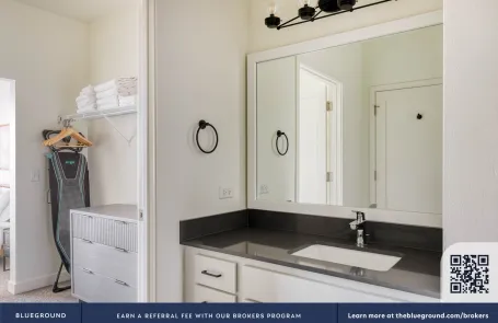 1 Bedroom Elmhurst Apartment