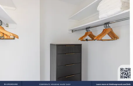 1 Bedroom Lakeview Apartment