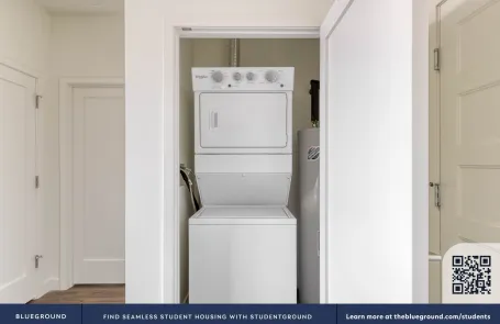 1 Bedroom Elmhurst Apartment