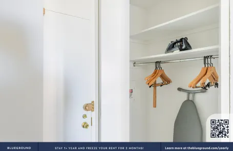 1 Bedroom Lakeview Apartment