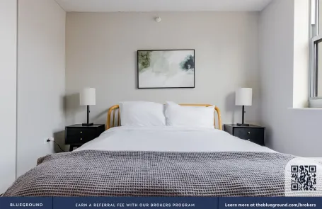 2 Bedroom West Loop Apartment