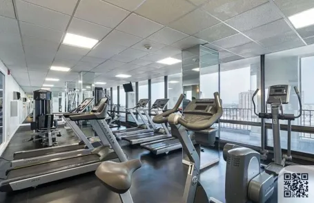 1 Bedroom Lakeview Apartment