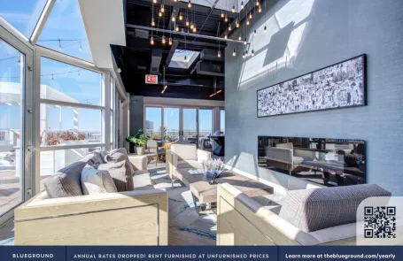 2 Bedroom West Loop Apartment