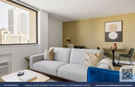 1 Bedroom Lincoln Park Apartment