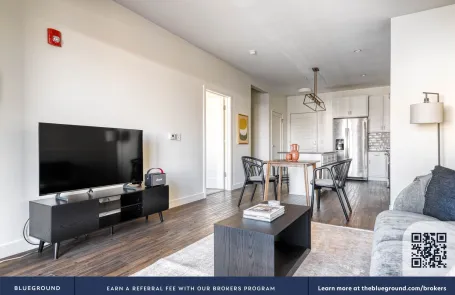 1 Bedroom Elmhurst Apartment