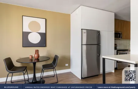 1 Bedroom Lincoln Park Apartment