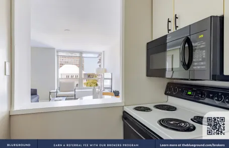 1 Bedroom Lakeview Apartment